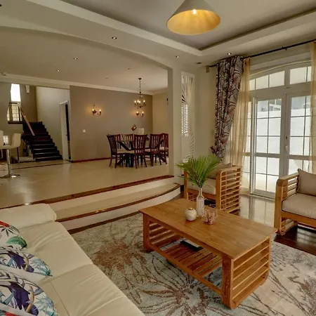 HappInès Villa 3 bedroom Luxury Villa with private pool, near all amenities&beaches Grand Baie Extérieur photo