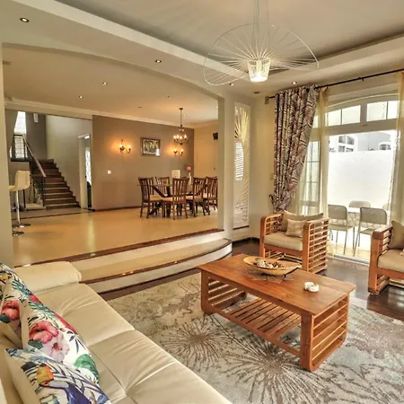 HappInès Villa 3 bedroom Luxury Villa with private pool, near all amenities&beaches Grand Baie Extérieur photo