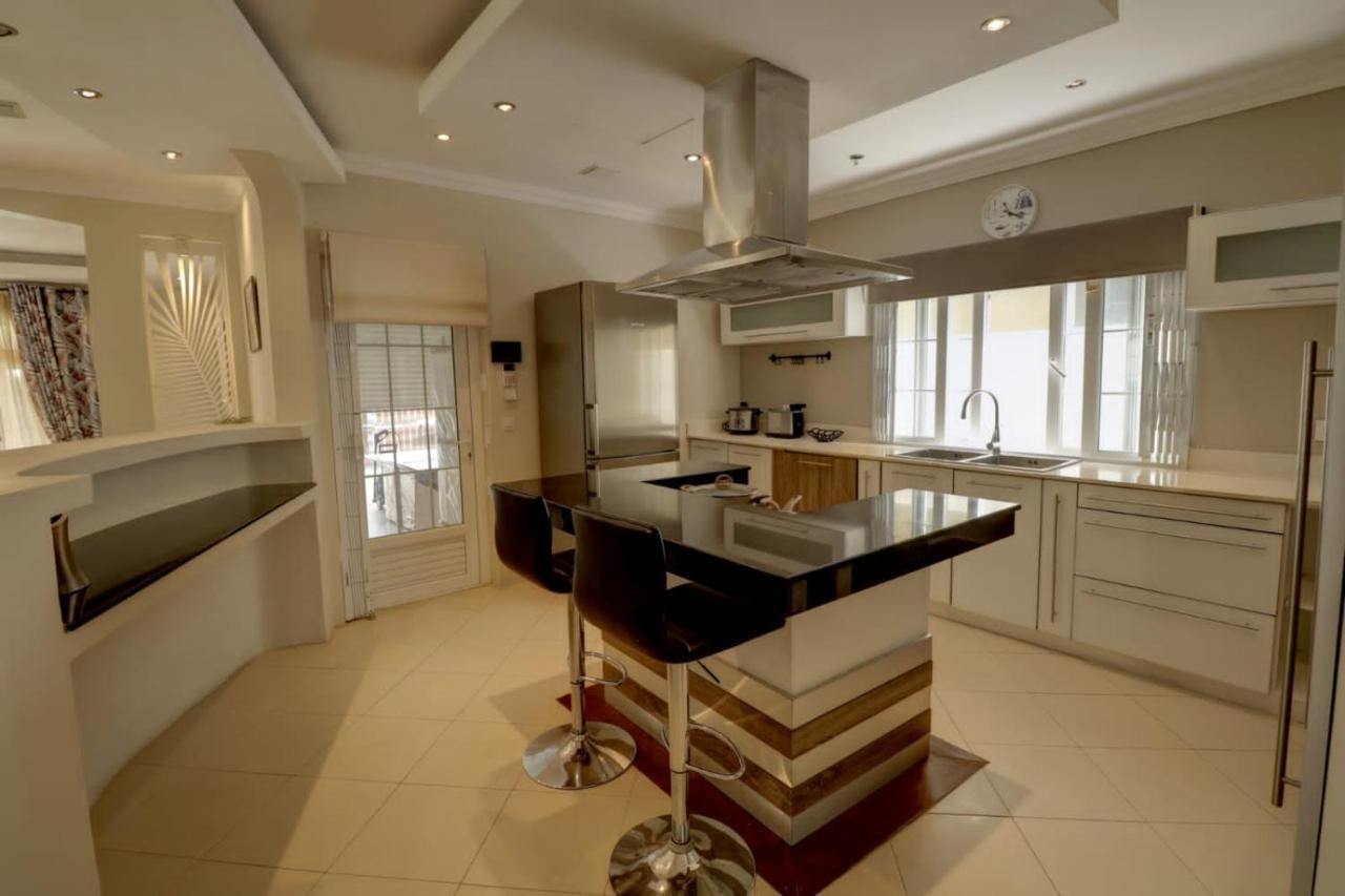 Happinès 3 Bedroom Luxury With Private Pool, Near Amenities&beaches Villa *