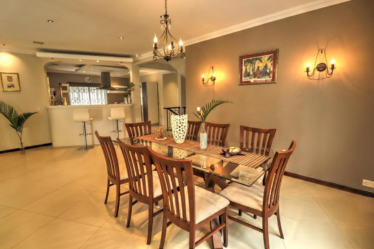 Happinès 3 Bedroom Luxury With Private Pool, Near Amenities&beaches Villa