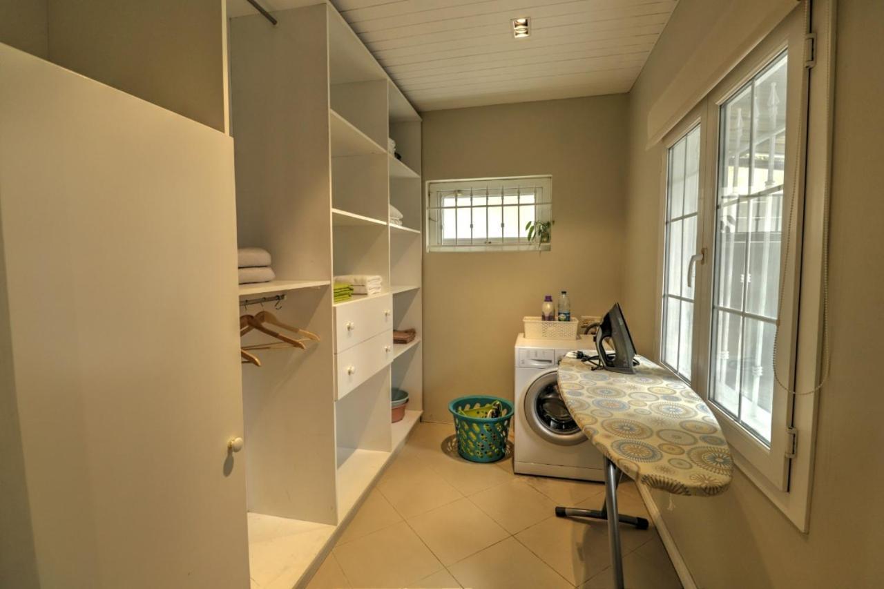 Happinès 3 Bedroom Luxury With Private Pool, Near Amenities&beaches *
