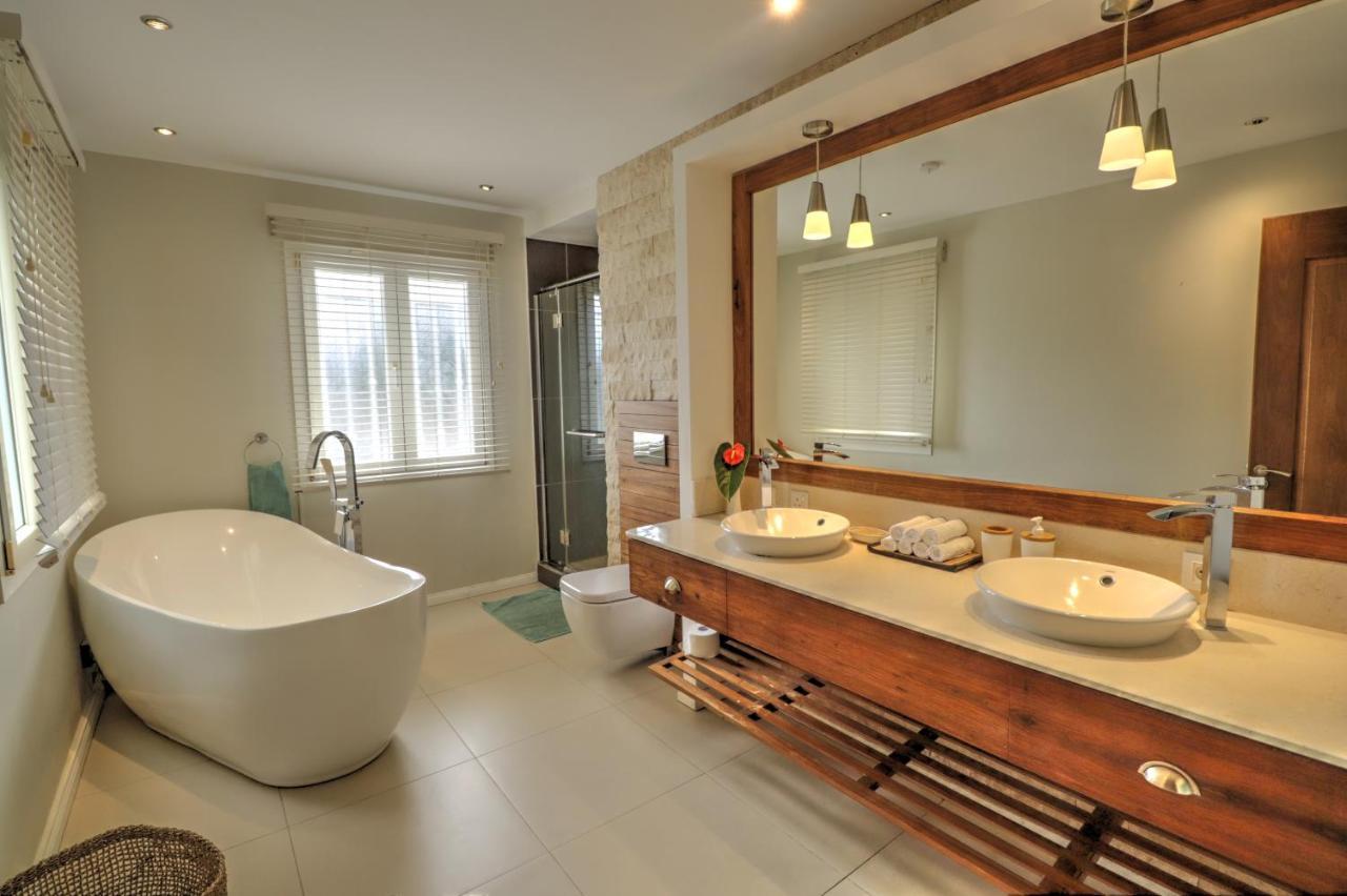 Happinès 3 Bedroom Luxury With Private Pool, Near Amenities&beaches * Grand Baie