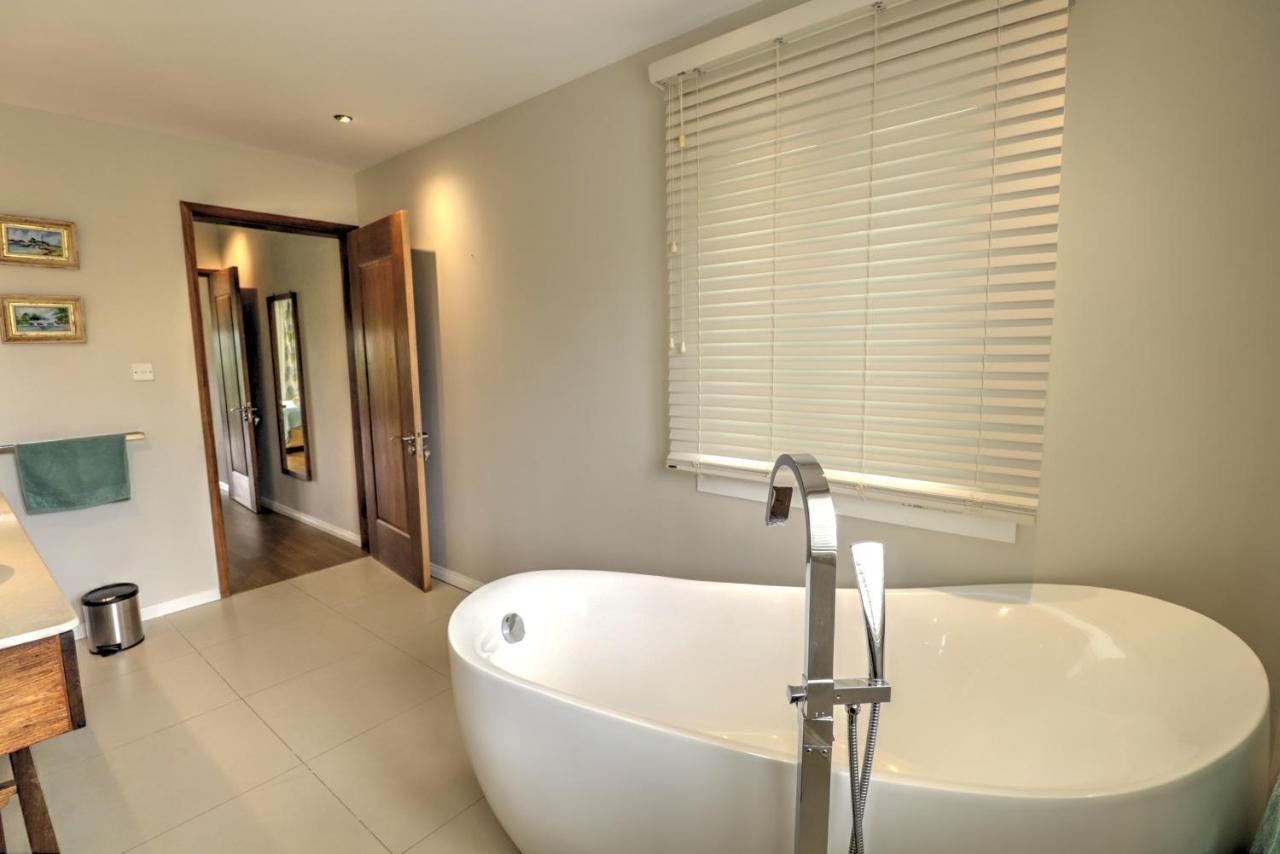 Villa Happinès 3 Bedroom Luxury With Private Pool, Near Amenities&beaches