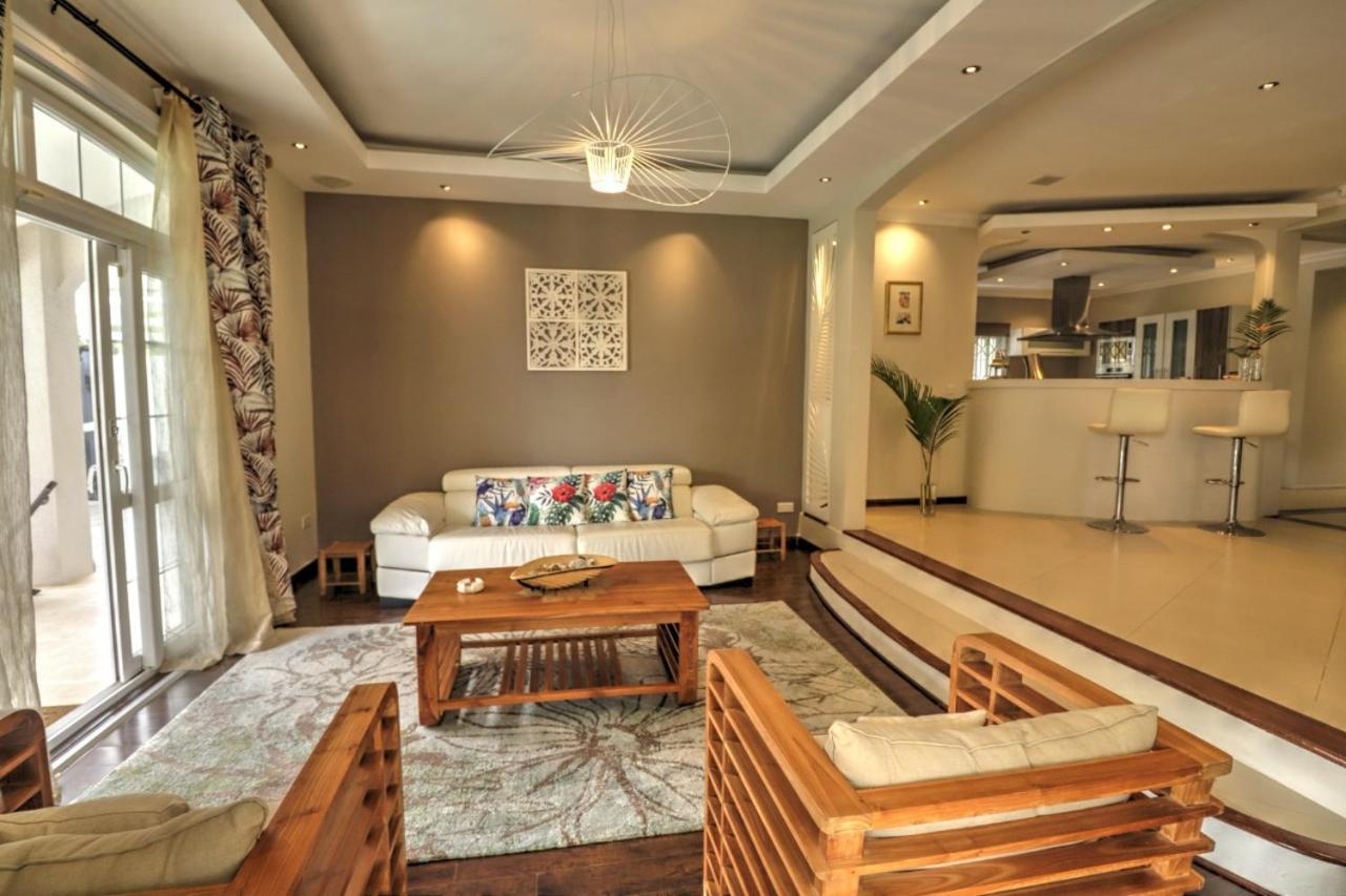 Villa Happiness 3 Bedroom Luxury With Private Pool, Near Amenities And Beaches Mauritius